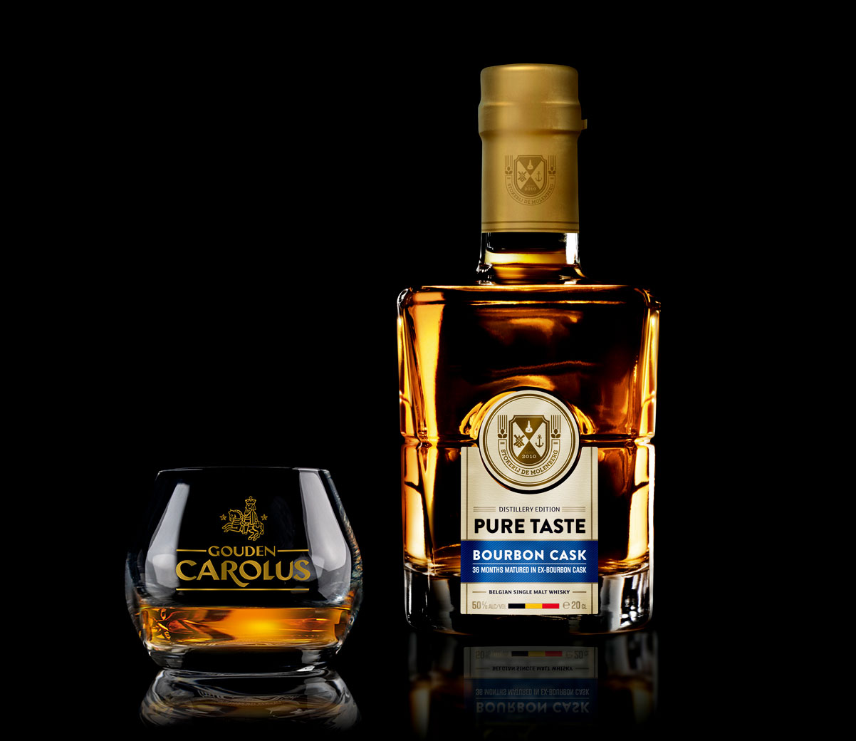 Pure Taste - Bourbon Cask Whisky Stokerij De Molenberg met glas