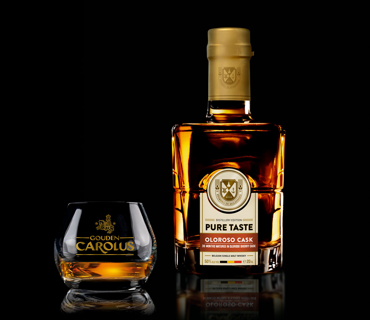 Pure Taste - Oloroso Cask Whisky Stokerij De Molenberg met glas